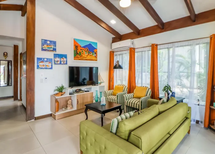 Pool & Access: 2-unit Base In Playa Hermana * Playa Hermosa (Guanacaste)