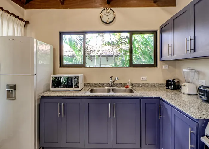 Pool & Access: 2-unit Base In Playa Hermana Playa Hermosa (Guanacaste)